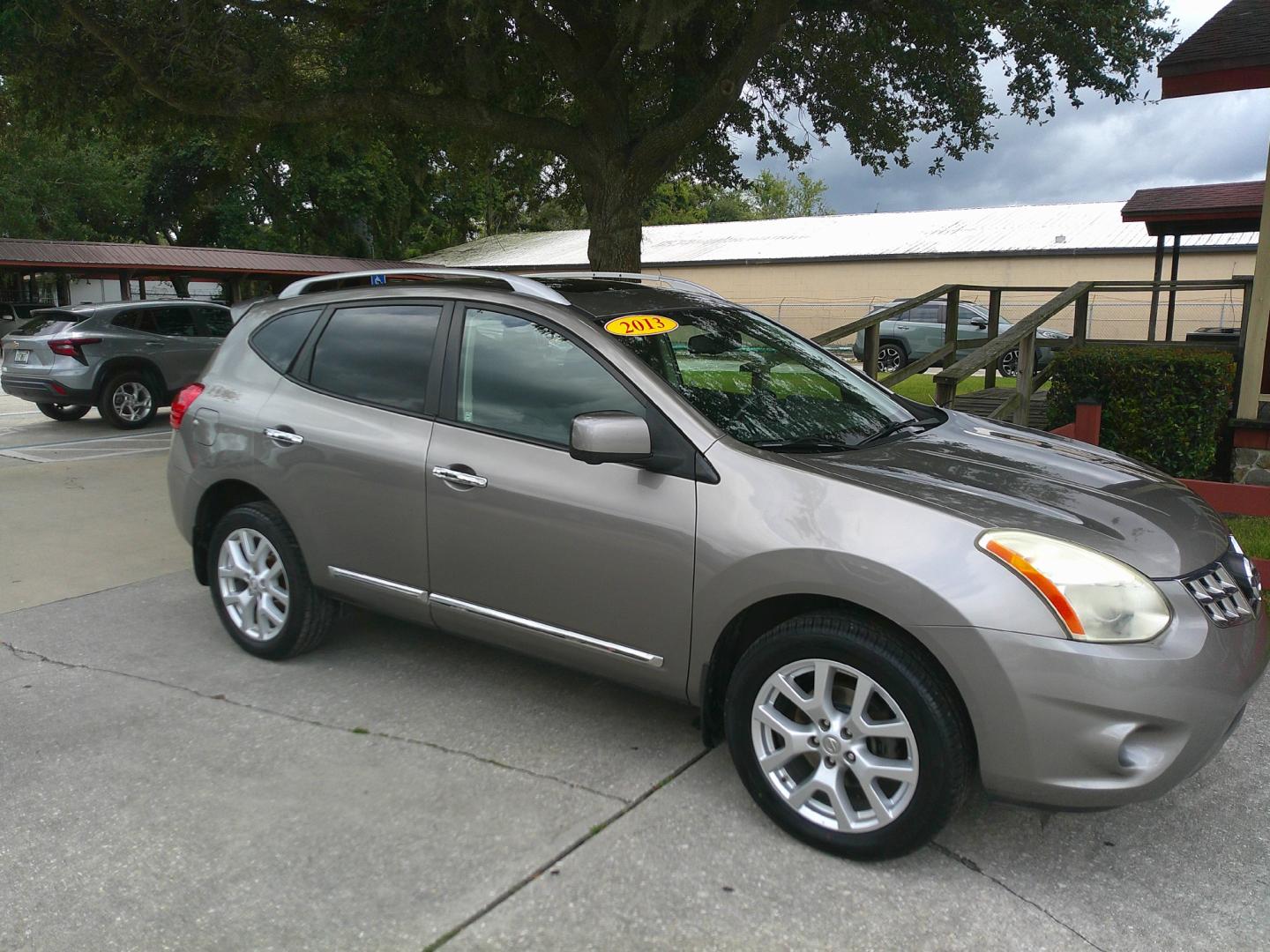 2013 GRAY NISSAN ROGUE S; SL; SV (JN8AS5MT0DW) , located at 1200 Cassat Avenue, Jacksonville, FL, 32205, (904) 695-1885, 30.302404, -81.731033 - Photo#2